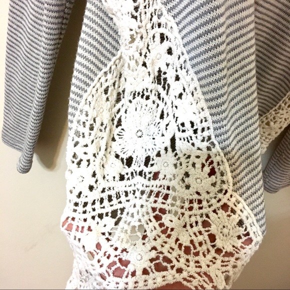 Chance or Fate Striped Top Light Grey/White M - Picture 3 of 9